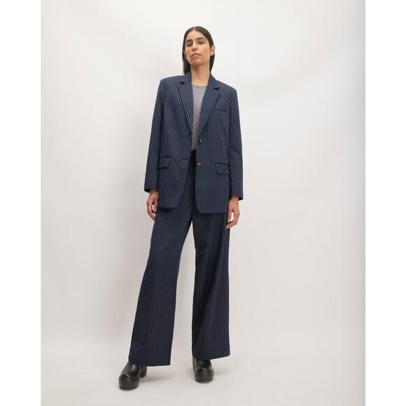 Everlane The Tencel Oversized Blazer - 4 Navy/Bone Pinstriped - Picture 3 of 6